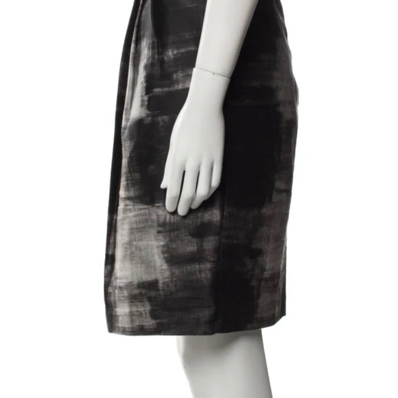 Max Mara Printed Pencil Skirt in Black and Grey, Size 2 - Picture 3 of 13